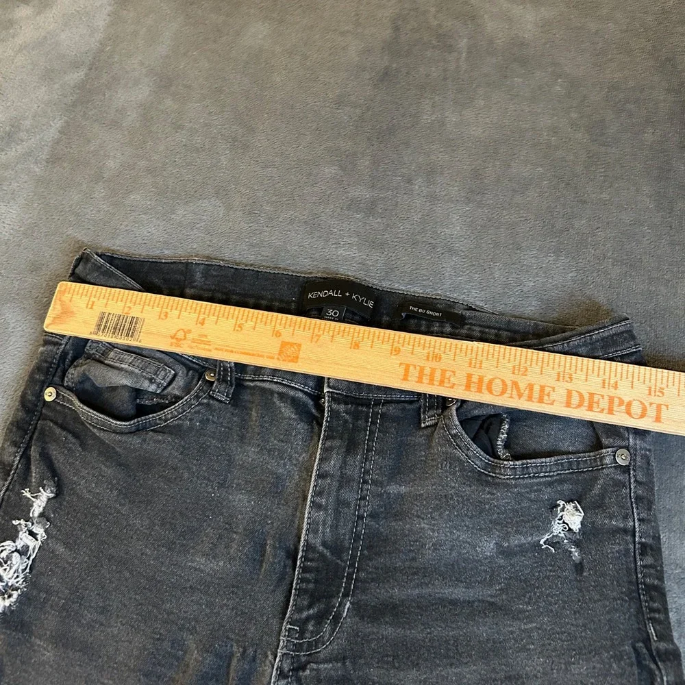 Kendall‎ + Kylie The BU Short Black Distressed Denim Shorts Womens Size 30 30x9